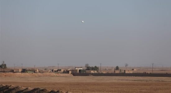 Ushtria siriane: Një bazë ushtarake u shënjestrua në një sulm nga territori irakian