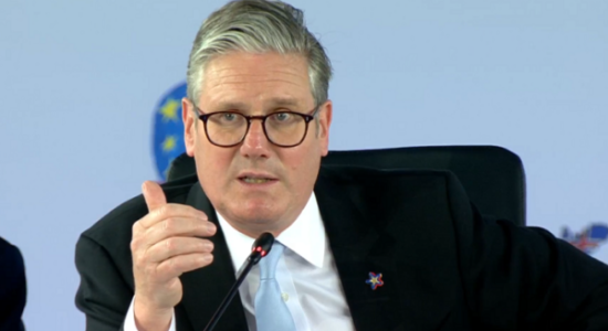 Kryeministri britanik përsërit se Mbretëria e Bashkuar nuk do të përfshihet në konfliktin e Lindjes së Mesme