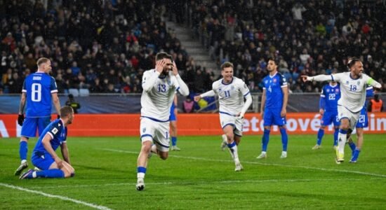 Një hap larg ëndrrës: Kosova luan sonte ndeshjen e jetës në Prishtinë