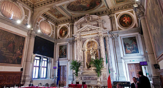 Komisioni i Venecias: Të drejtat gjuhësore duhen zbatuar, jo vetëm premtuar