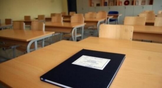 Ulet numri i nxënësve nëpër shkollat fillore dhe të mesme në Maqedoni