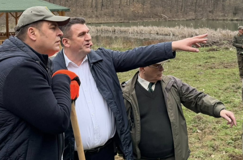  Ministri Muja në Ditën e Pyjeve: 500 mijë fidanë për institucionet dhe qytetarët
