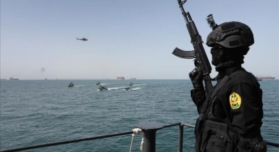 Izraeli pretendon se një komandant iranian përgjegjës për Ngushticën e Hormuzit është vrarë në sulm