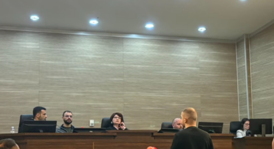 Naim Murseli insiston se natën kritike ishin pre e grabitjes, ballafaqohet me pamje të tani të ndjerës në vendngjarje