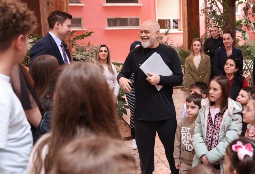  Fëmijët e Manastirit në Kryeministri, takim me Edi Rama