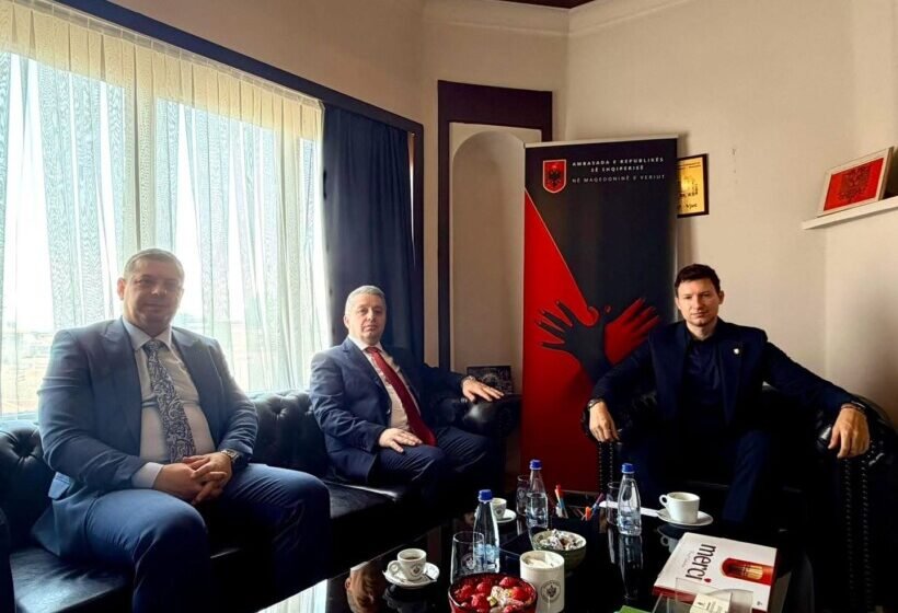  Meidani pret drejtorët e HALKBANK Shahbaz dhe Haxhipazin në Shkup, fokusi bisedës te bashkëpunimi dhe të rinjtë