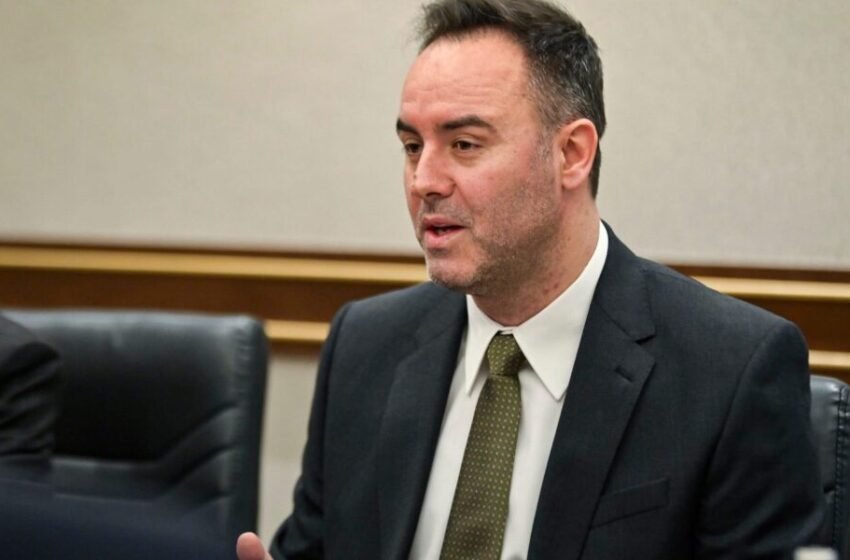  Lëvizja Vetëvendosje zyrtarizon kandidaturën e Glauk Konjufcas për President