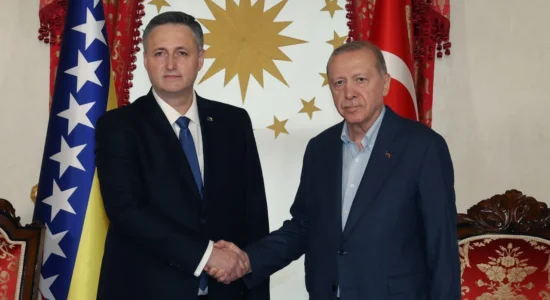 Presidenti turk Erdoğan mirëpret zyrtarisht kryetarin e Presidencës së Bosnjës, Beqiroviq