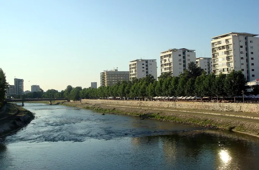  Po pastrohet thellësisht shtrati i Vardar