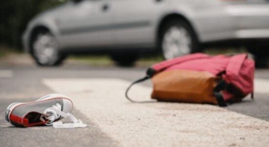 U gjet shoferi që goditi një të mitur dhe u largua nga vendi i ngjarjes, do të vijojë kallëzimi penal