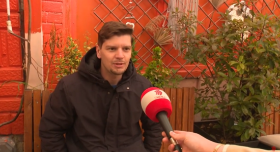 (VIDEO) Qytetarët: Telefoni dhe rrjetet sociale, pjesë e pandashme e jetës