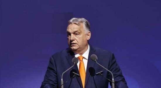 Orban bën thirrje për heqjen e sanksioneve ndaj Rusisë për shkak të krizës energjetike në Evropë