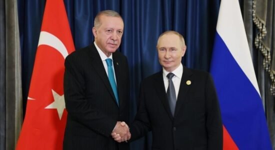 Erdogan-Putin: Turqia kundërshton sulmet ndaj Iranit, paralajmëron për paqëndrueshmëri në Detin e Zi