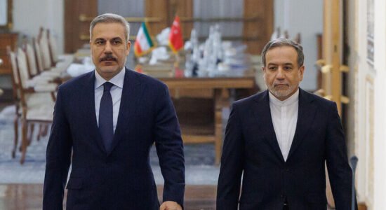 Kryediplomati turk diskuton me homologun iranian për luftën në Lindjen e Mesme