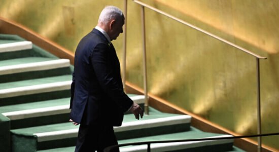 Axios: Netanyahu i kërkon Trumpit të mos bëjë armëpushim me Iranin