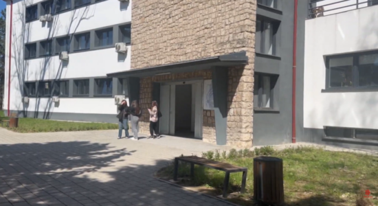 (VIDEO) UNT me vërejtje të shumta për ligjet në arsim të lartë