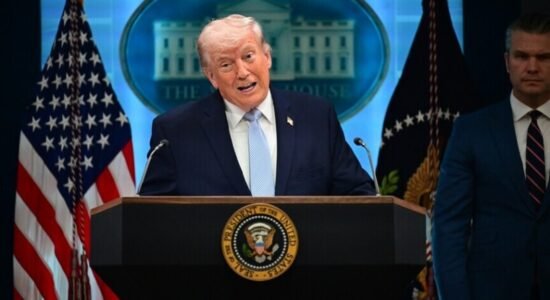 Trump sinjalizon bashkëpunim me Iranin pas “ndryshimit të regjimit”