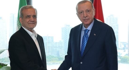 Presidenti turk dhe homologu iranian diskutojnë armëpushimin SHBA-Iran dhe bisedimet e ardhshme