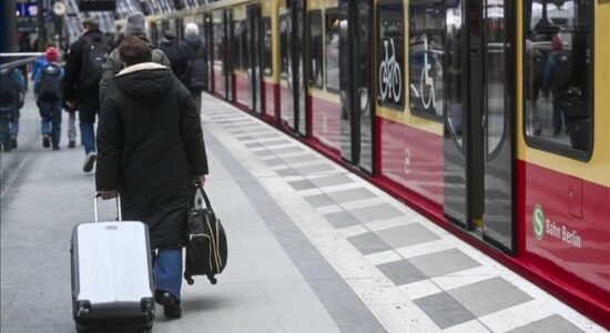 Të rinjtë mund të udhëtojnë falas në Evropë, aplikime vlejnë edhe për RMV-në