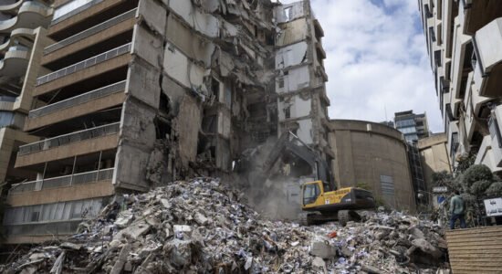 Sulmet izraelite vrasin 24 persona në Libanin jugor, goditën 52 zona në orët e fundit