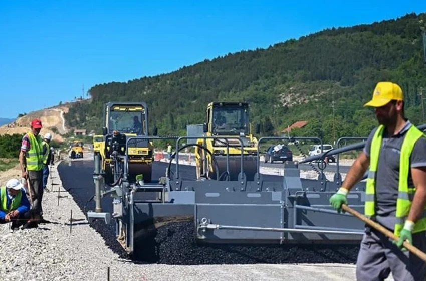  Nikolloski: Janë siguruar mjete shtesë për përfundimin e autostradës Kërçovë-Ohër