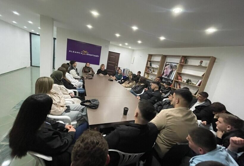  Dauti dhe Berisha mobilizojnë studentët për protestën e 6 prillit