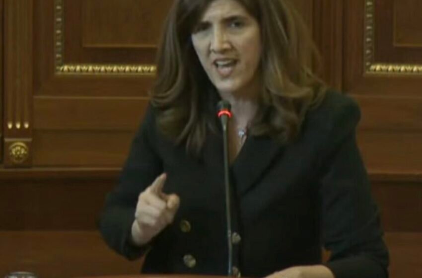  Deputetët e VV-së qeshin me Skënderajn, Ganimete Musliu: Ju e shihni atë vend si xhungël