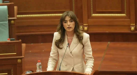 Nga protestat në rrugë, te arrestimet disa herë/ Profil, kush është Albulena Haxhiu, presidentja e përkohshme e Kosovës