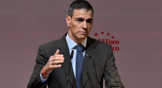 Spanja mirëpret armëpushimin SHBA-Iran por refuzon të “duartrokasë ata që i vunë flakën botës”