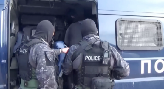 Aksion i madh policor në shtatë lokacione dhe tre qytete në RMV, dyshohen për shpërndarje të materialeve pornografike të fëmijëve