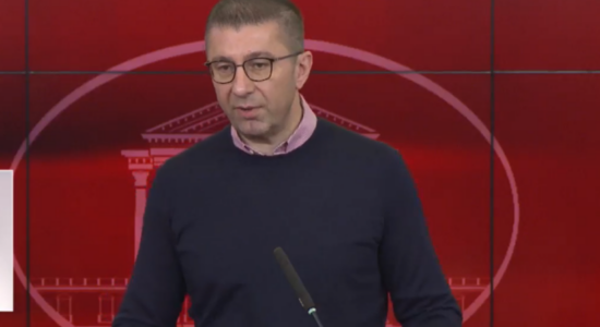 (VIDEO) Mickoski për protestën e studentëve: Grup i ekspertëve po punon për një zgjidhje kushtetuese