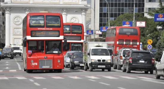 Transporti në Shkup gjatë Pashkëve do të qarkullojë sipas orarit të së dielës