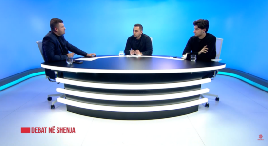 (VIDEO) Jurisprudenca në shqip, studentët shqiptarë kërkojnë t’i jepet fund diskriminimit