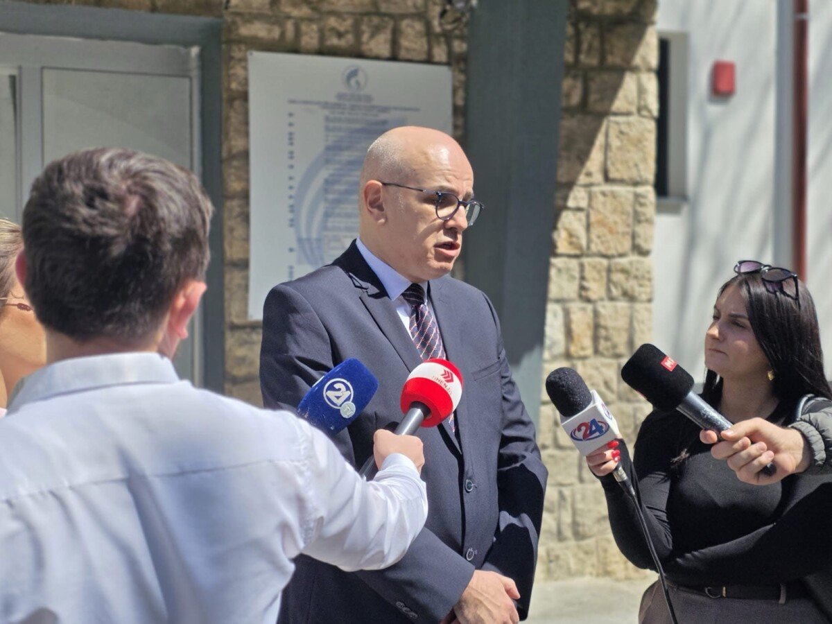 UNT dorëzon vërejtjet për Ligjin për Arsimin e Lartë