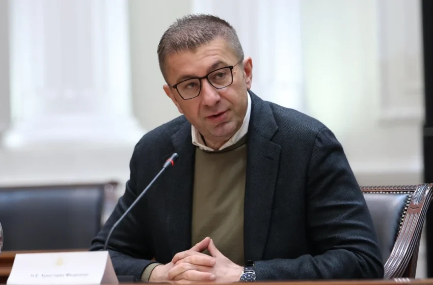  Mickoski: Do të vijë koha kur të rinjtë që braktisën Maqedoninë do të kthehen