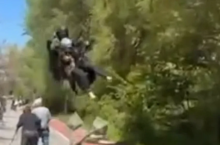  Parashutisti rrezikon këmbësorët në Ohër, për pak godet nënën me fëmijën