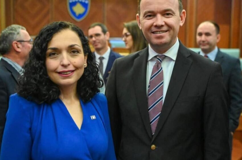  Faton Peci për Vjosa Osmanin: Kam pasur dëshirë që edhe ajo me qenë pjesë e këtij rrugëtimi