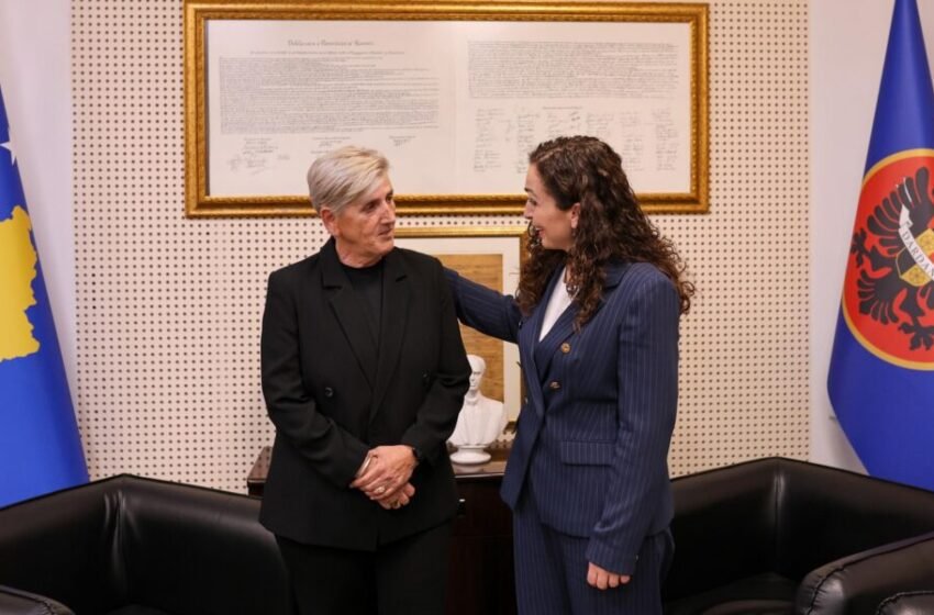  Vendimi për t’u bashkuar me Osmanin: Fahrije Hoti: Presidentja më e mirë, që ka përfaqësuar Kosovën brenda dhe jashtë vendit (VIDEO)