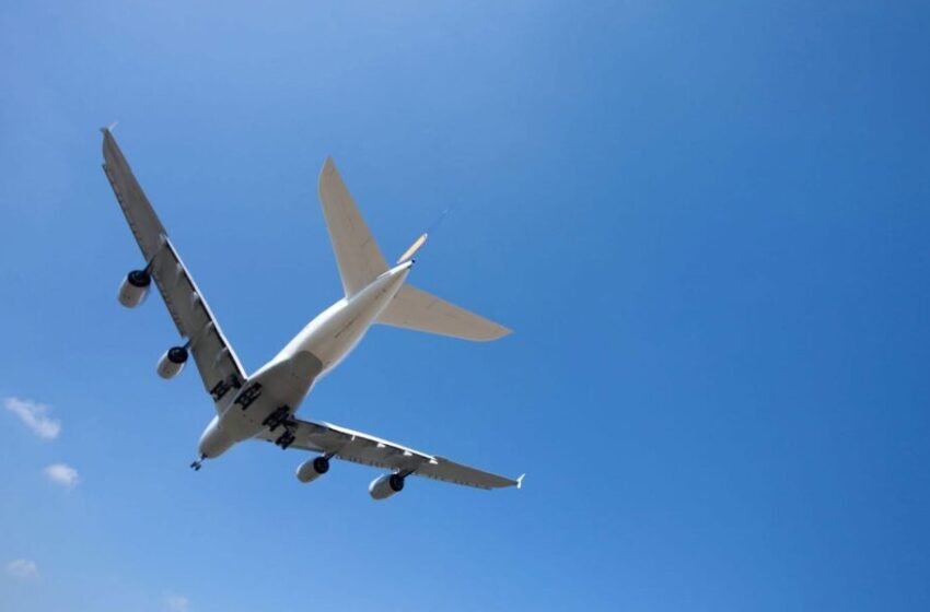  Iu përkeqësua gjendja shëndetësore në aeroplan, doktori kosovar i ofron ndihmë gruas gjatë fluturimit drejt Milanos