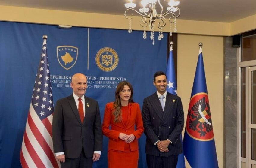  Kongresistët amerikanë takohen me Haxhiun në Presidencë