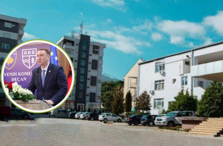  “Jeta vazhdon”, Kryetari i Kuvendit Komunal në Deçan e pranon se po punësojnë militantë të AAK-së