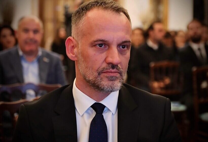  Pas tre muajve mungesë dorëhiqet zv/kryeministri Arben Fetai