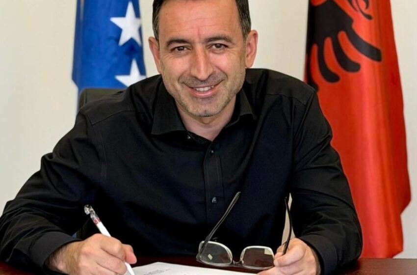  Dimal Basha jep lajmin e mirë për shoferët e kamionëve dhe autobusëve