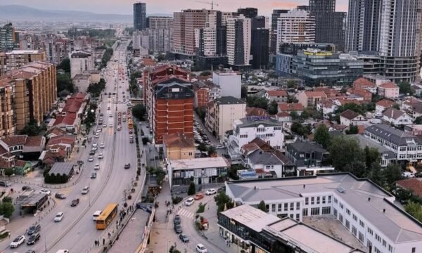 Taksa për veturat që hyjnë në Prishtinë  Rregullorja është në diskutim publik deri më 24 qershor