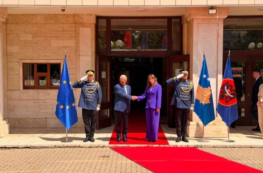  Presidenti i Këshillit Evropian nis vizitën në Kosovë, arrin në Presidencë