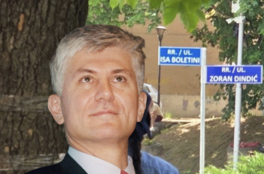  Vetëvendosja vendos tabelë rruge me emrin e ish-kryeministrit të Serbisë Zoran Gjingjiq në Mitrovicë të Veriut