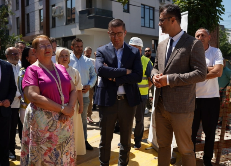  Mickoski paralajmëroi ndërtimin e Qendrës së re klinike në Shkup pranë pishinës “Boris Trajkovski”