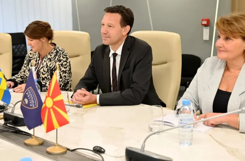  Ambasadori suedez në RMV: Keni pemë dhe perime të mira, por në Suedi nuk i hedhim në natyrë