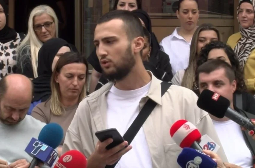  Punonjësit e Klinikës për Sëmundje të Fëmijëve protestojnë para Ministrisë së Shëndetësisë në RMV