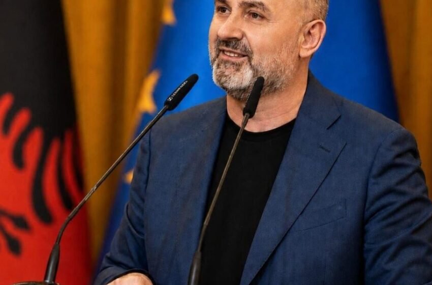  Deputeti socialist: S’ka hajvanllëk më të madh se sa të vish nga Kosova për të rrëzuar qeverinë në Tiranë